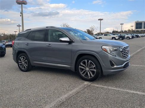 Used 2019 GMC Terrain Denali w/ Advanced Safety Package image 2