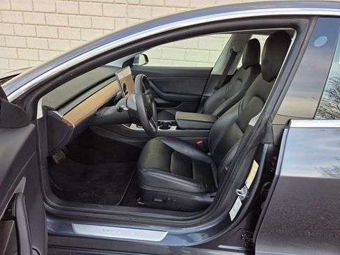 Used 2020 Tesla Model 3 Long Range image 22