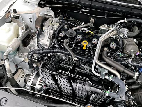 Used 2025 Nissan Altima 2.5 SV FWD image 33