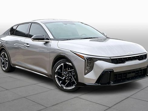 Used 2025 Kia K4 GT-Line w/ GT-Line Premium Package image 3