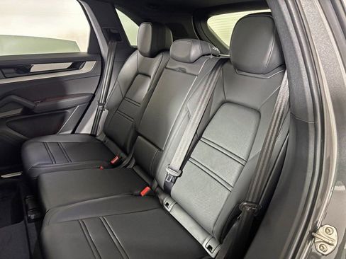 Certified 2026 Porsche Cayenne image 35