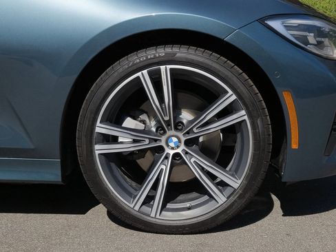 Used 2021 BMW 330i Sedan w/ Convenience Package image 9