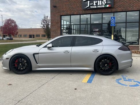 Used 2013 Porsche Panamera image 10