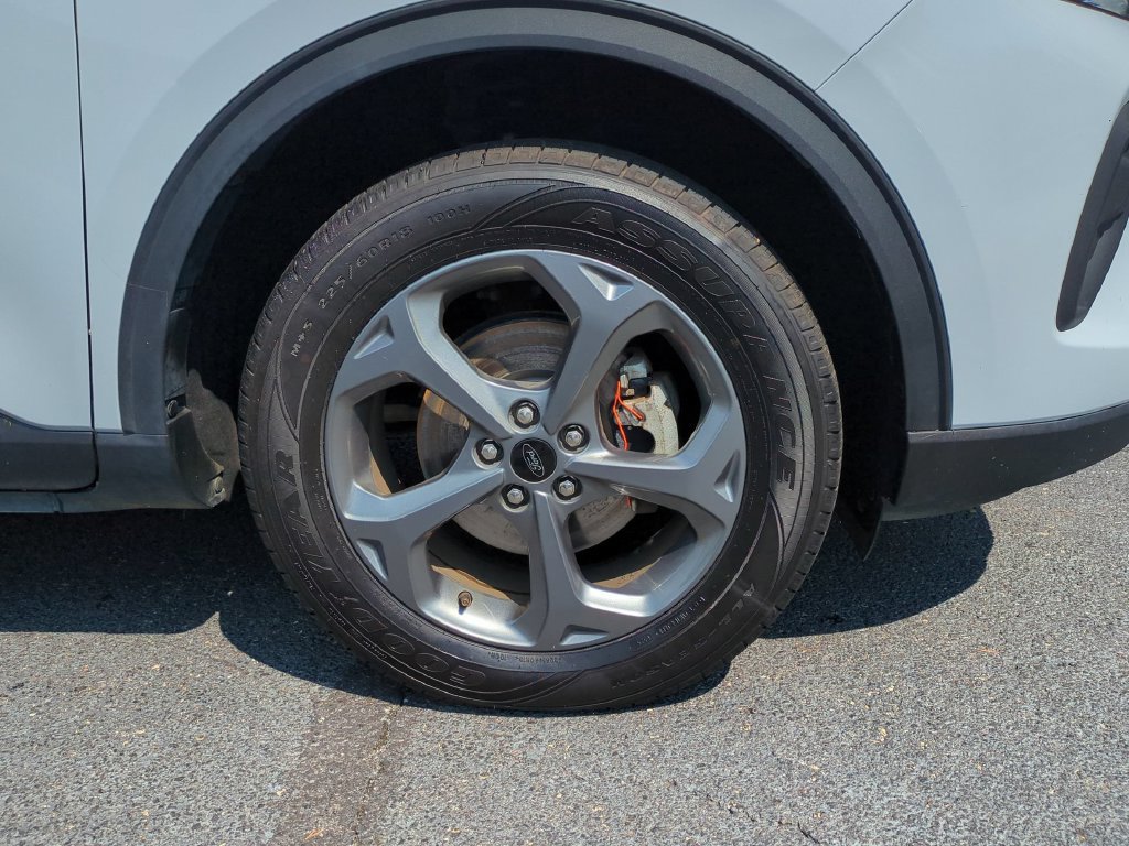 Certified 2025 Ford Escape ST-Line AWD/4WD image 13