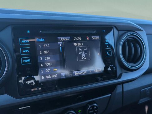 Used 2018 Toyota Tacoma 4x4 Double Cab image 30