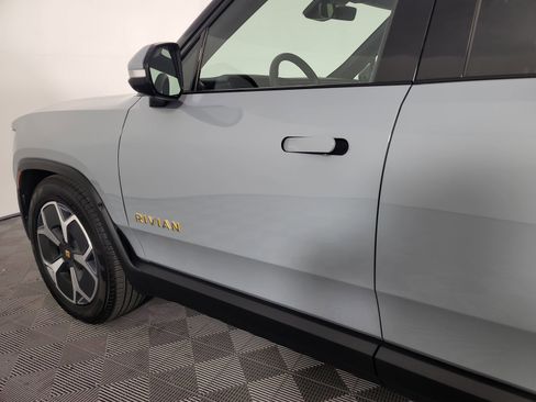 Used 2024 Rivian R1S Adventure image 37