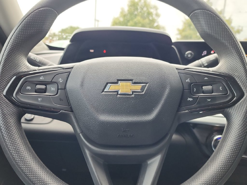 Used 2024 Chevrolet Trax LT FWD image 14