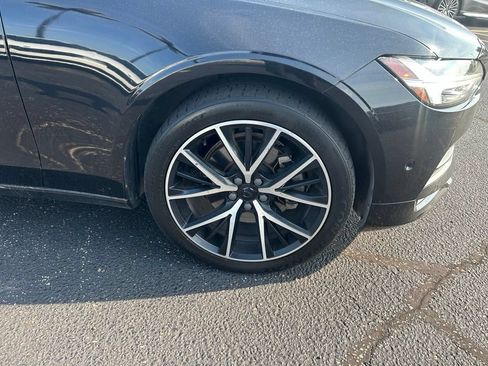 Used 2018 Volvo S90 T5 Momentum w/ Convenience Package AWD/4WD image 2