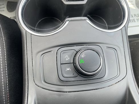 Certified 2024 GMC Terrain SLE image 21