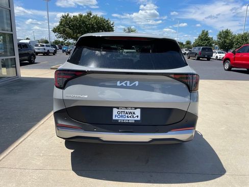 New 2026 Kia Sportage EX FWD image 6