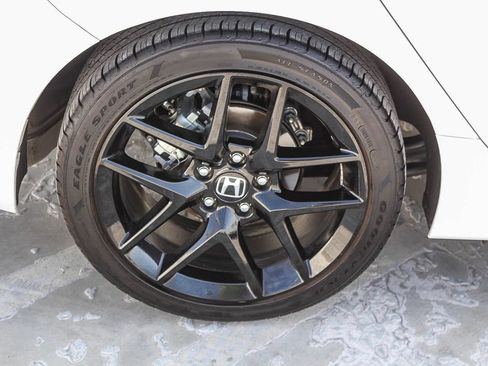 Certified 2025 Honda Civic Sport image 9