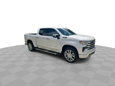 Certified 2023 Chevrolet Silverado 1500 High Country w/ High Country Premium Package AWD/4WD image 3