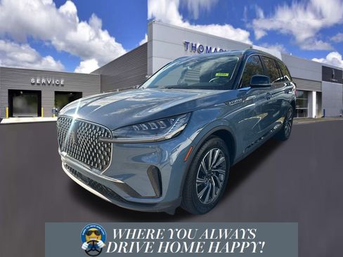 New 2026 Lincoln Aviator Premiere image 4