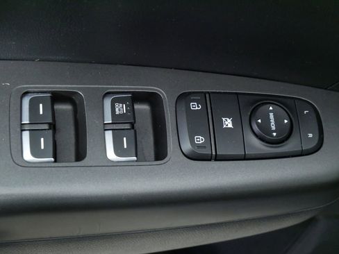 Certified 2018 Kia Sportage LX image 20