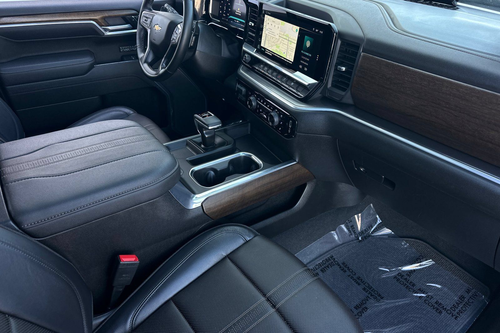 Used 2026 Chevrolet Silverado 1500 High Country w/ Technology Package AWD/4WD image 19