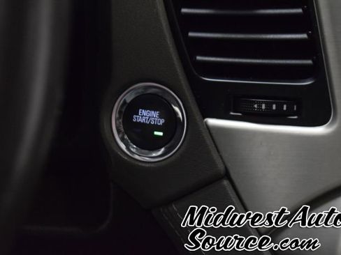 Used 2019 GMC Yukon XL Denali w/ Denali Ultimate Package image 22