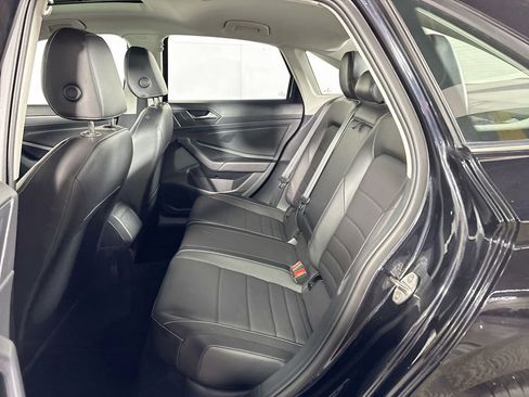 Certified 2023 Volkswagen Jetta SE w/ Panoramic Sunroof Package FWD image 20