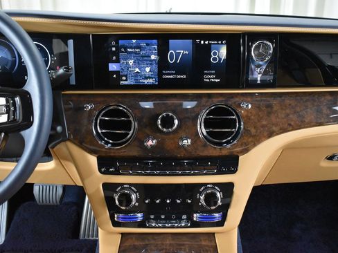 Certified 2025 Rolls-Royce Ghost AWD/4WD image 15