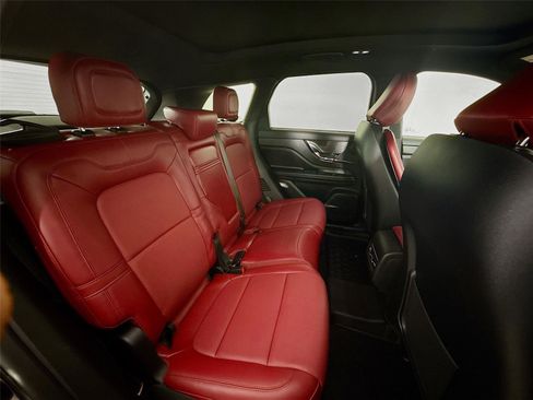 Used 2025 Lincoln Corsair Grand Touring w/ Towing Package image 19