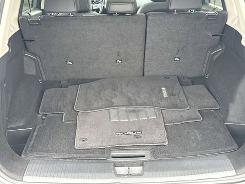 Certified 2023 Nissan Rogue SL w/ SL Premium Package FWD image 8