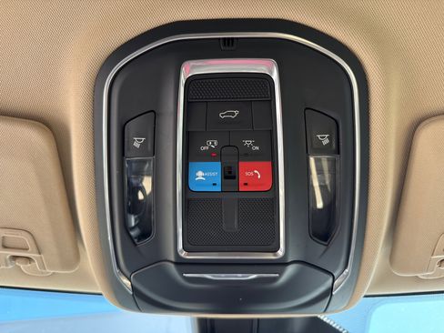 Used 2021 Jeep Grand Cherokee L Limited image 11