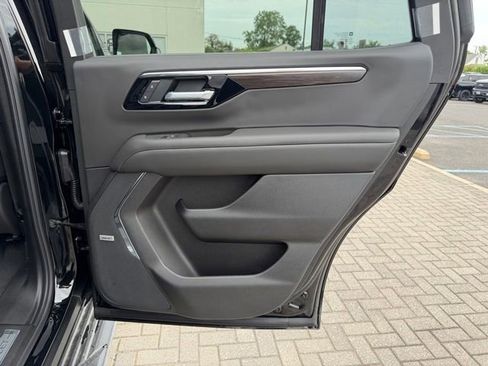 New 2026 Chevrolet Tahoe LT w/ Comfort Package AWD/4WD image 9
