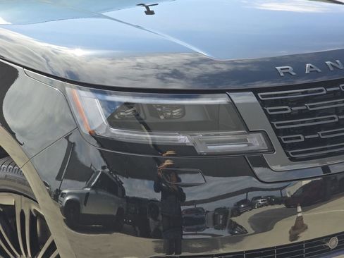 New 2026 Land Rover Range Rover SE AWD/4WD image 33