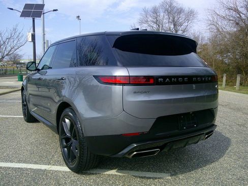 Used 2023 Land Rover Range Rover Sport SE image 7
