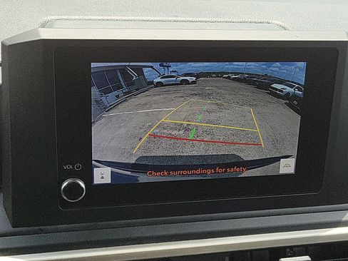 Used 2024 Toyota Tacoma SR AWD/4WD image 15