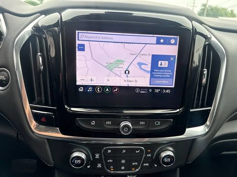 Used 2023 Chevrolet Traverse LT w/ LT Premium Package AWD/4WD image 41