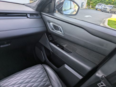 Used 2020 Land Rover Range Rover Velar SV Autobiography Dynamic image 15