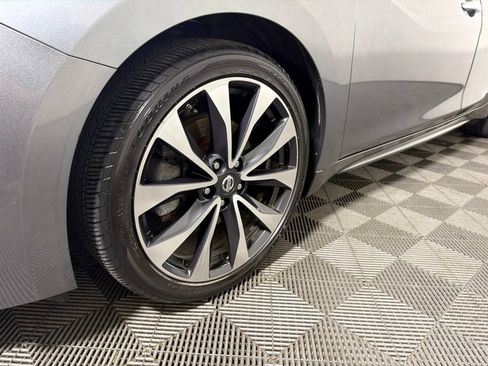 Used 2016 Nissan Maxima SR FWD image 26