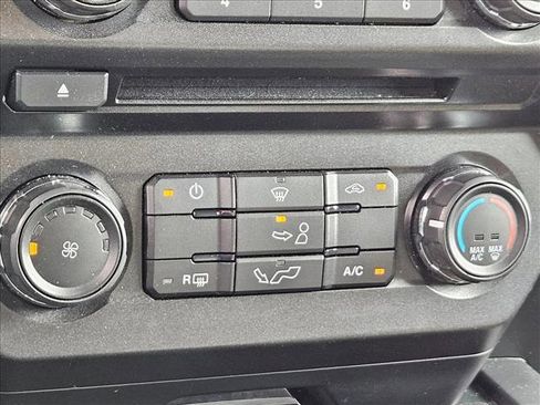 Used 2018 Ford F150 XL w/ Equipment Group 101A Mid RWD image 18