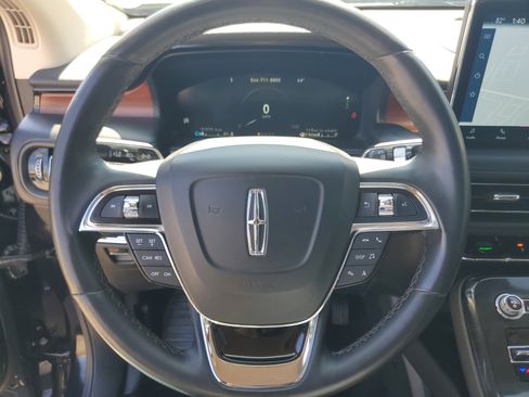 Certified 2022 Lincoln Nautilus Reserve AWD/4WD image 14