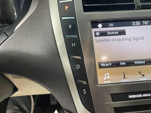 Used 2018 Lincoln MKZ Select w/ Select Plus Package FWD image 11