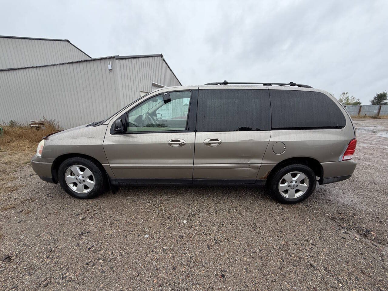 Used 2004 Ford Freestar SES FWD image 2