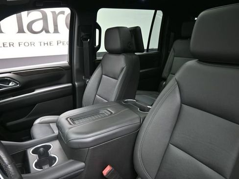 Used 2022 Chevrolet Suburban LT w/ LT Signature Plus Package image 16
