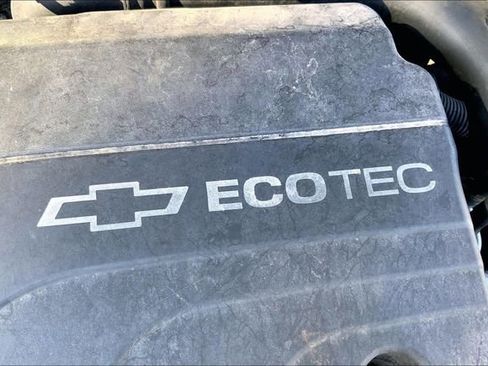 Used 2017 Chevrolet Cruze LS image 28