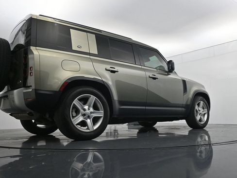 Used 2021 Land Rover Defender 110 SE AWD/4WD image 23