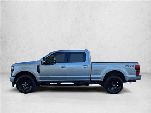 Used 2022 Ford F250 Lariat w/ Black Appearance Package AWD/4WD image 8