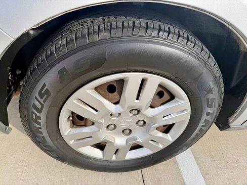 Used 2011 Honda Odyssey LX image 8