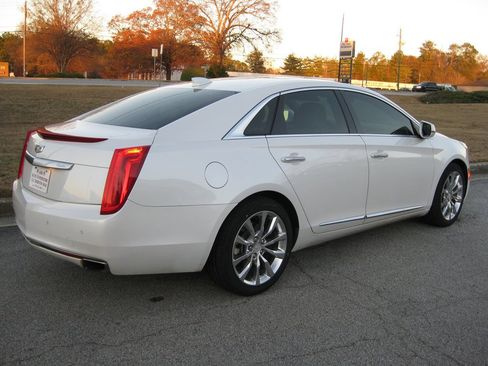 Used 2016 Cadillac XTS Premium image 7