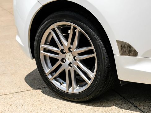 Used 2012 Scion tC FWD image 33