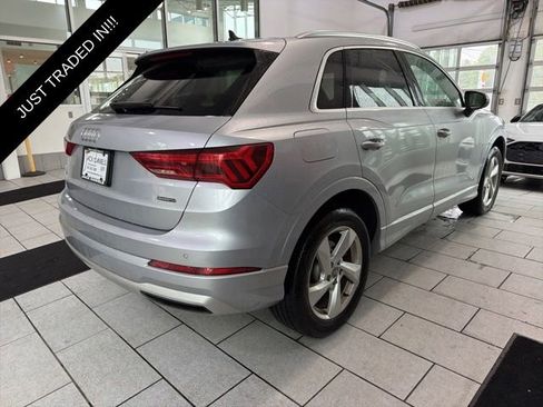 Used 2020 Audi Q3 2.0T Premium w/ Convenience Package AWD/4WD image 5