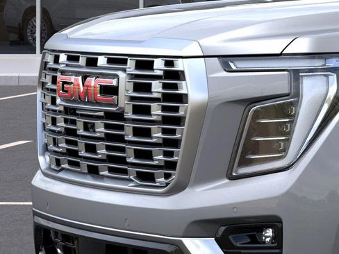 New 2026 GMC Yukon Denali w/ Advanced Technology Package AWD/4WD image 13