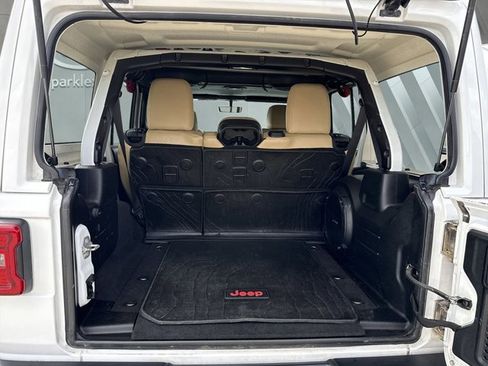 Used 2018 Jeep Wrangler Unlimited Rubicon AWD/4WD image 20