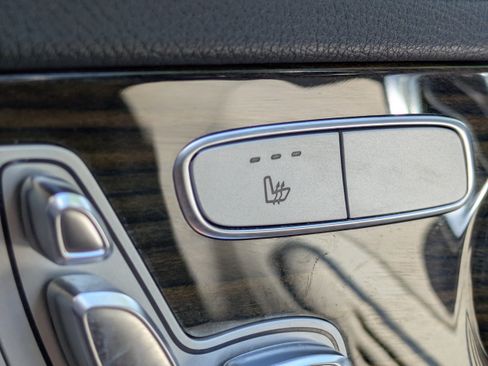 Used 2018 Mercedes-Benz C 300 Sedan image 23