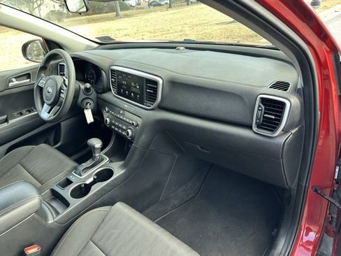 Used 2020 Kia Sportage LX image 25