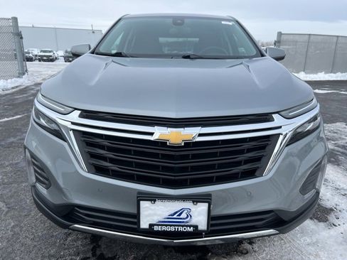 Used 2024 Chevrolet Equinox LT image 3