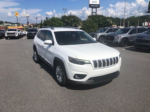 Used 2019 Jeep Cherokee Latitude w/ Popular Appearance Group image 5